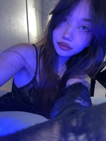rinabrin Голі Зливи OnlyFans Фото 2