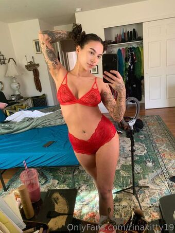 RinaKitty Голі Зливи OnlyFans Фото 13