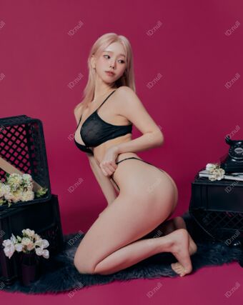 riverjeeun Голі Зливи OnlyFans Фото 7