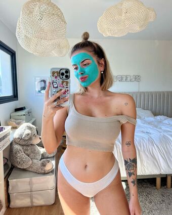 ROMY Голі Зливи OnlyFans Фото 11