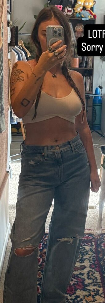 roromuffins Голі Зливи OnlyFans Фото 4
