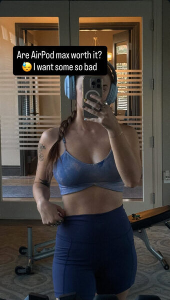 roromuffins Голі Зливи OnlyFans Фото 5
