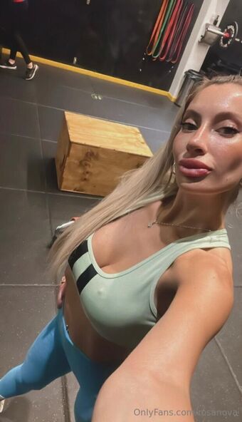 rosanova Голі Зливи OnlyFans Фото 3
