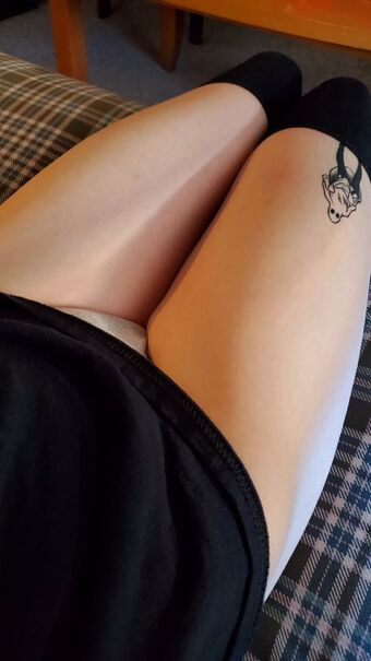Rose Ghostly Голі Зливи OnlyFans Фото 6