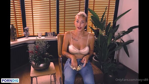 Roxy S89 Голі Зливи OnlyFans Фото 12