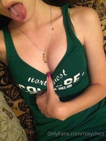 roxychics Голі Зливи OnlyFans Фото 15