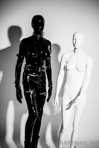 rubbobject_doll