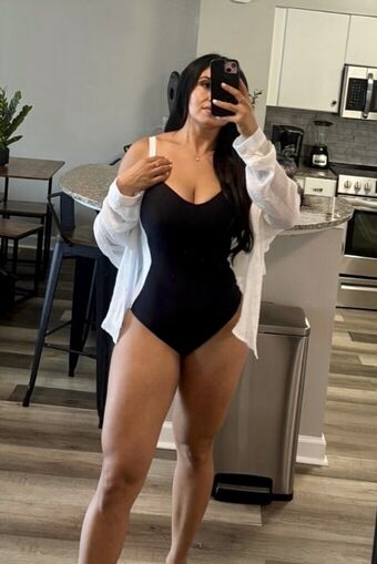 rubybanfit Голі Зливи OnlyFans Фото 42