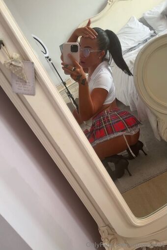 rubyreddd1 Голі Зливи OnlyFans Фото 19