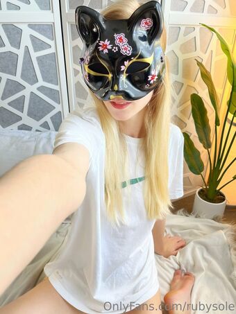 rubysole Голі Зливи OnlyFans Фото 3