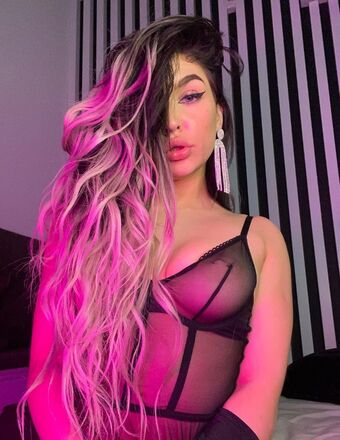 runamoon Голі Зливи OnlyFans Фото 9