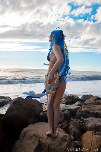 RuRuAlice Голі Зливи OnlyFans Фото 4