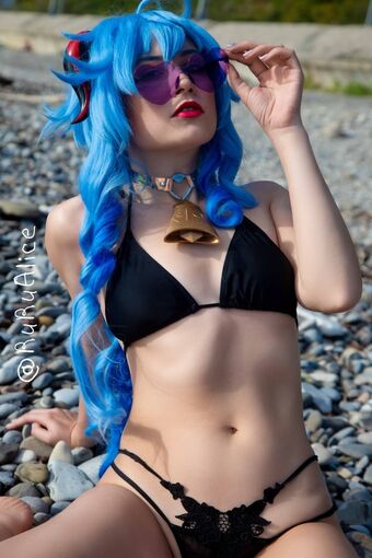 RuRuAlice Голі Зливи OnlyFans Фото 5