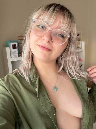 RX7FBae Голі Зливи OnlyFans Фото 16