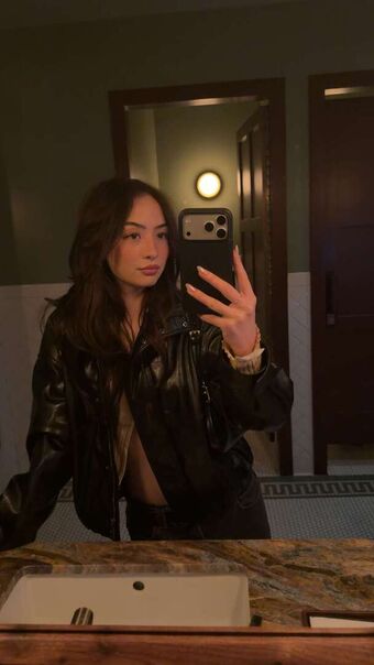 Sakura Shymko Голі Зливи OnlyFans Фото 143