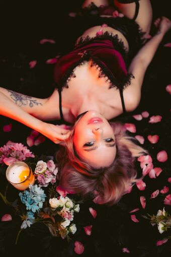 Sandra Голі Зливи OnlyFans Фото 10