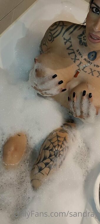 sandrag Голі Зливи OnlyFans Фото 12