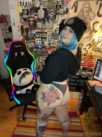 sandyblux Голі Зливи OnlyFans Фото 14