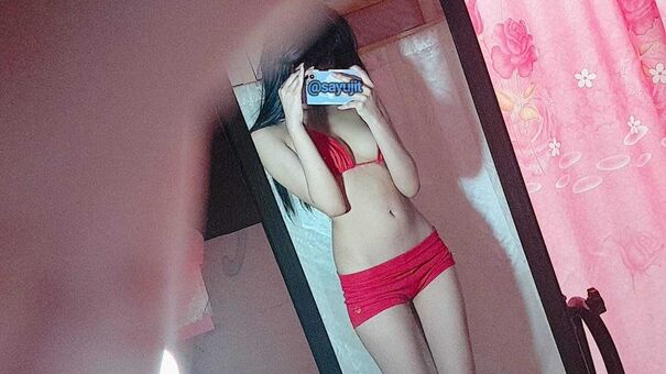 Sayujit Голі Зливи OnlyFans Фото 2