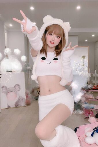 seeuxiaorou Голі Зливи OnlyFans Фото 12