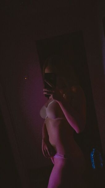 Selfika Голі Зливи OnlyFans Фото 20