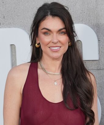 Serinda Swan