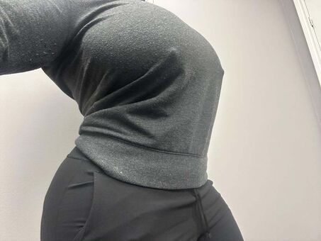 Shé Голі Зливи OnlyFans Фото 1