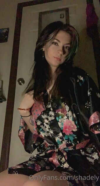 shadely Голі Зливи OnlyFans Фото 10