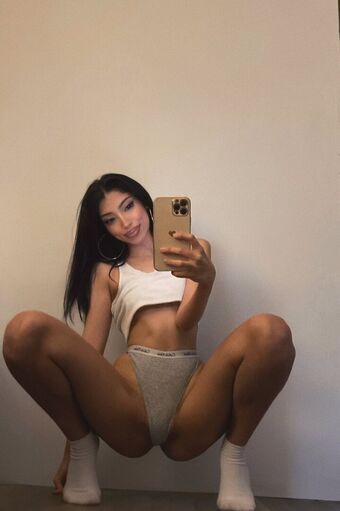 shefoekeeps Голі Зливи OnlyFans Фото 28
