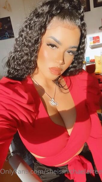 sheismichaelafree Голі Зливи OnlyFans Фото 3