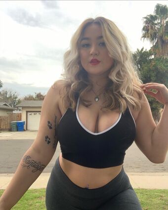 Sho Голі Зливи OnlyFans Фото 18