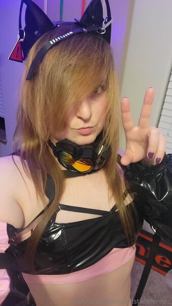 shortstackfennec Голі Зливи OnlyFans Фото 10