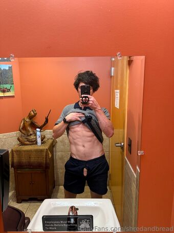 shredandbread Голі Зливи OnlyFans Фото 34