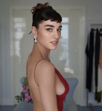 Simona Tabasco Голі Зливи OnlyFans Фото 39