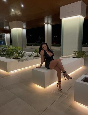simonaaaab Голі Зливи OnlyFans Фото 20