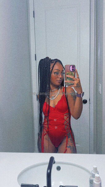 sinfulredd Голі Зливи OnlyFans Фото 9