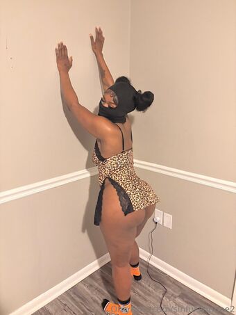 sinfulsymone2 Голі Зливи OnlyFans Фото 11