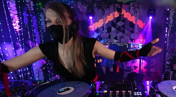 Sintica Голі Зливи OnlyFans Фото 61