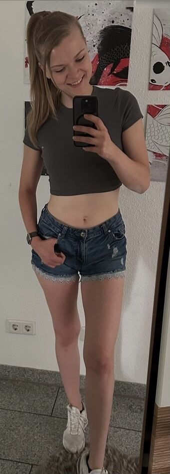 Sintica Голі Зливи OnlyFans Фото 65