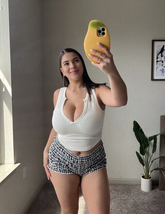 Sipsofmilk Голі Зливи OnlyFans Фото 2