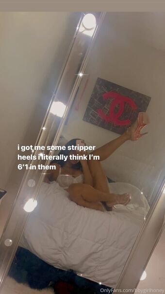 sirensarca Голі Зливи OnlyFans Фото 17