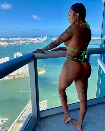 Skydays Голі Зливи OnlyFans Фото 1