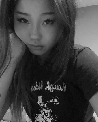 Skyim Голі Зливи OnlyFans Фото 37