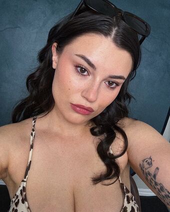 Skyler Wright Голі Зливи OnlyFans Фото 2