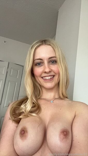 skysummer21 Голі Зливи OnlyFans Фото 29
