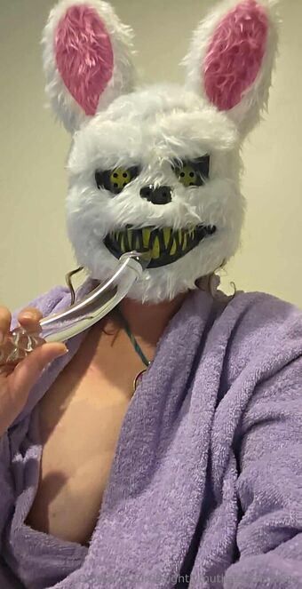slightlymutilatedgoddess Голі Зливи OnlyFans Фото 10