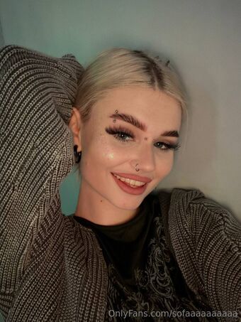 sofaaaaaaaaaa Голі Зливи OnlyFans Фото 41