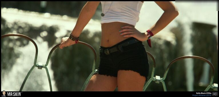 Sofia Black-D'Elia Голі Зливи OnlyFans Фото 11