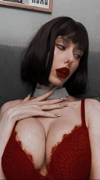 Sofia Bruno Голі Зливи OnlyFans Фото 4