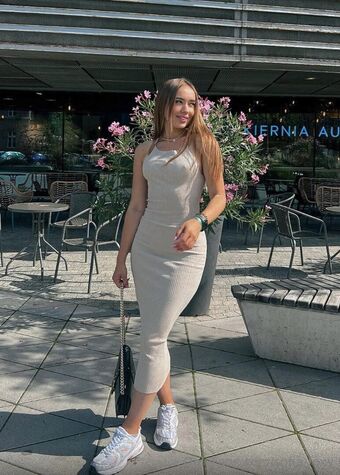 sofia-foxy Голі Зливи OnlyFans Фото 18